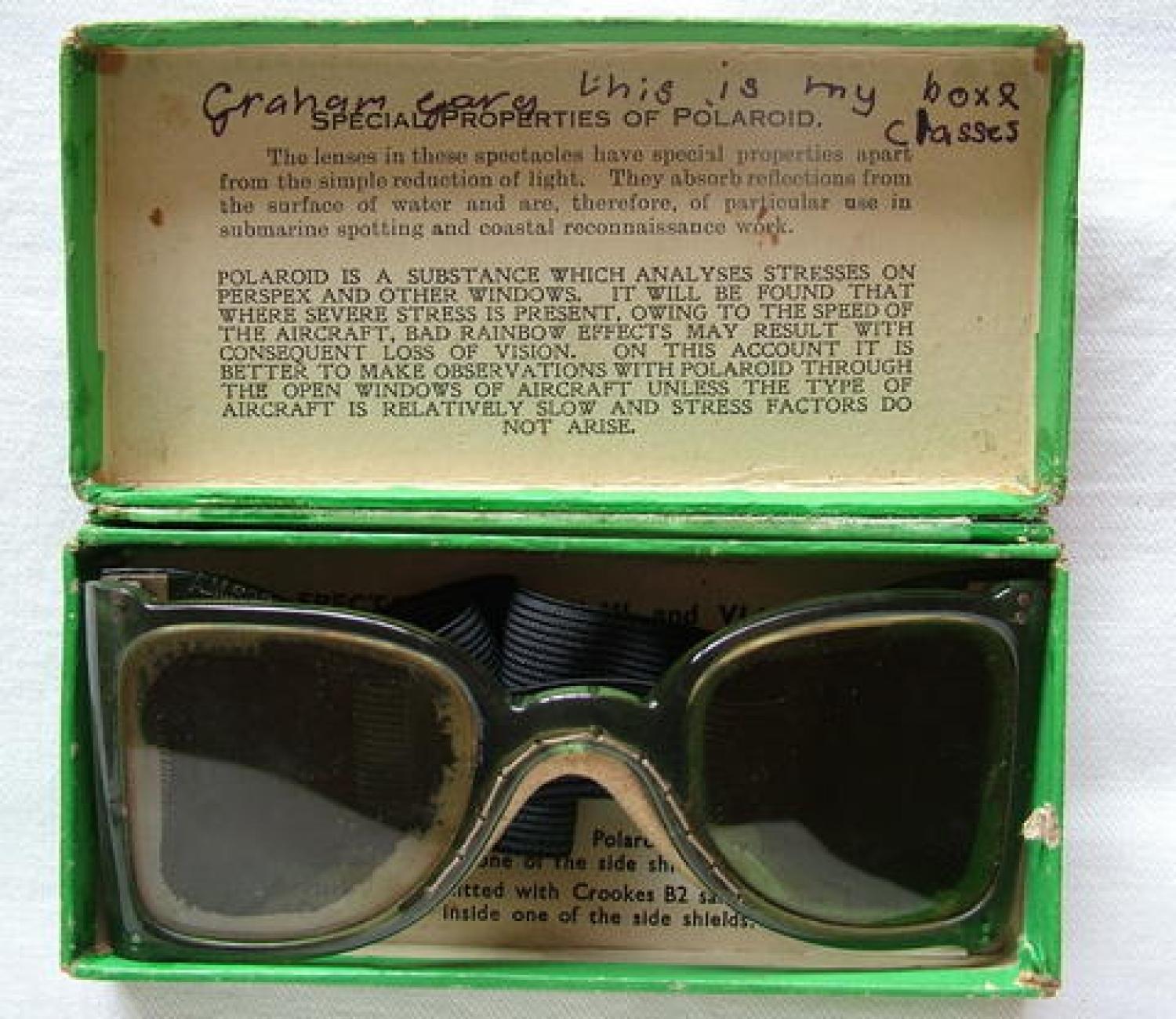 R.A.F. Spectacles, Mark VI. (Polariod)