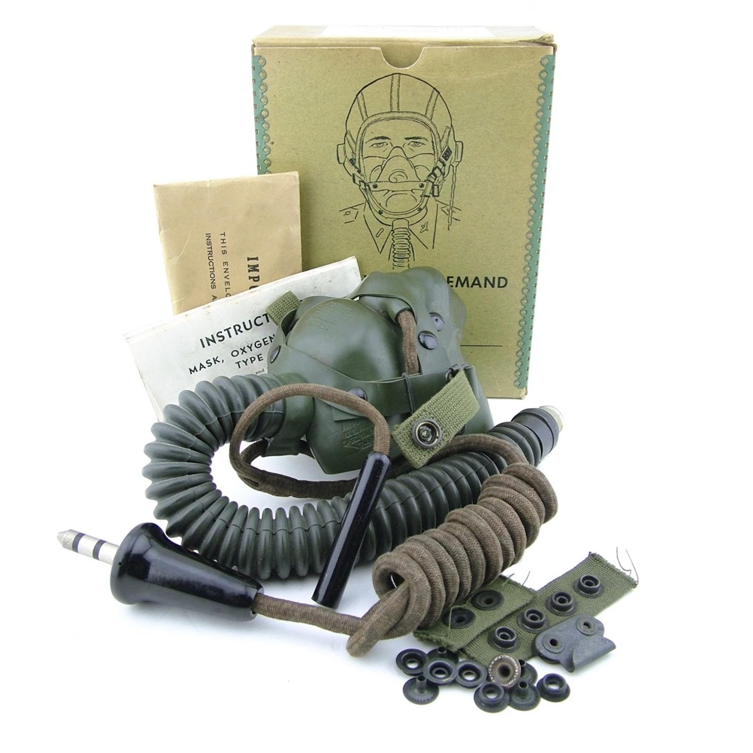 USAAF A-14 oxygen mask c/w T-44, boxed