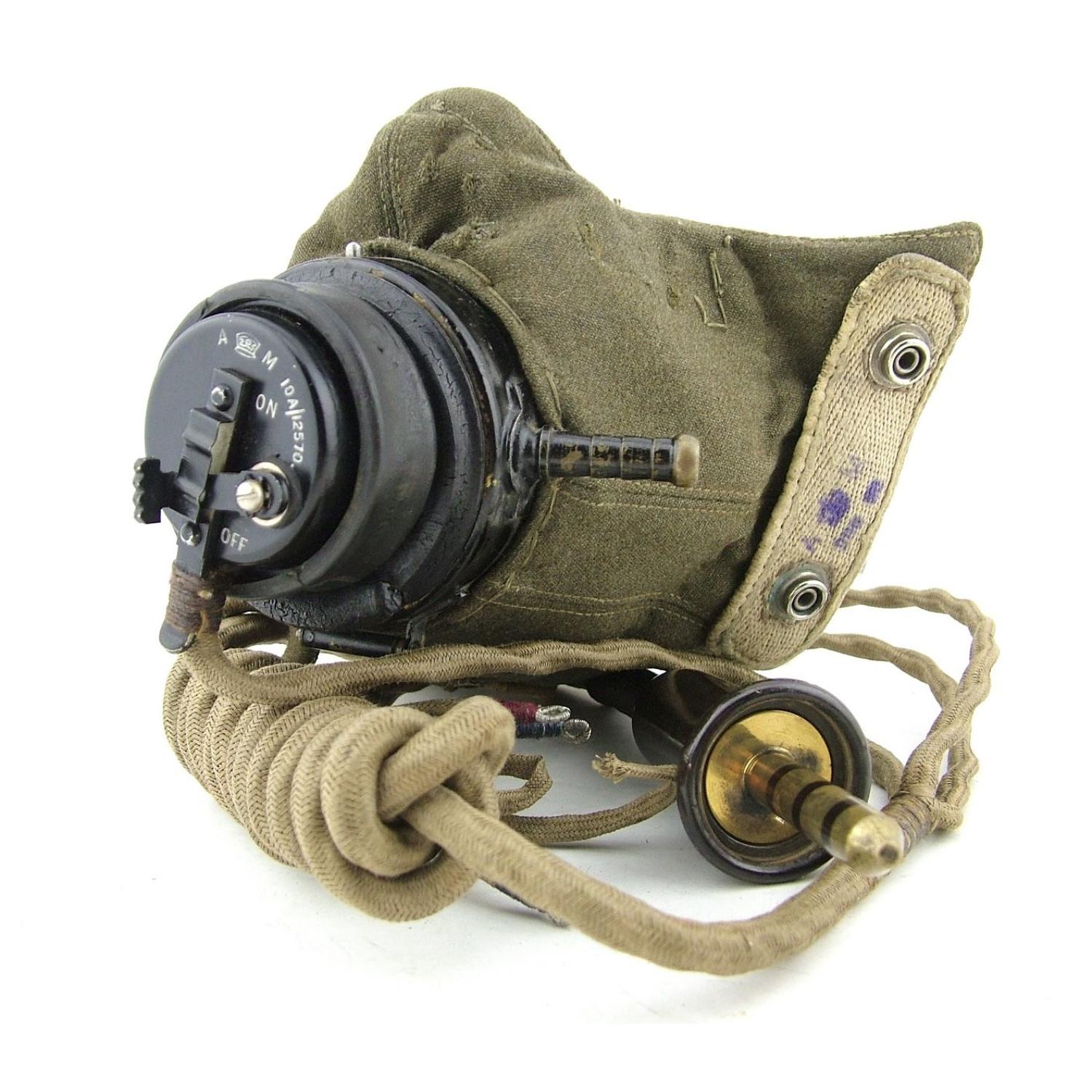RAF type D oxygen mask with type 54 adaptor and loom