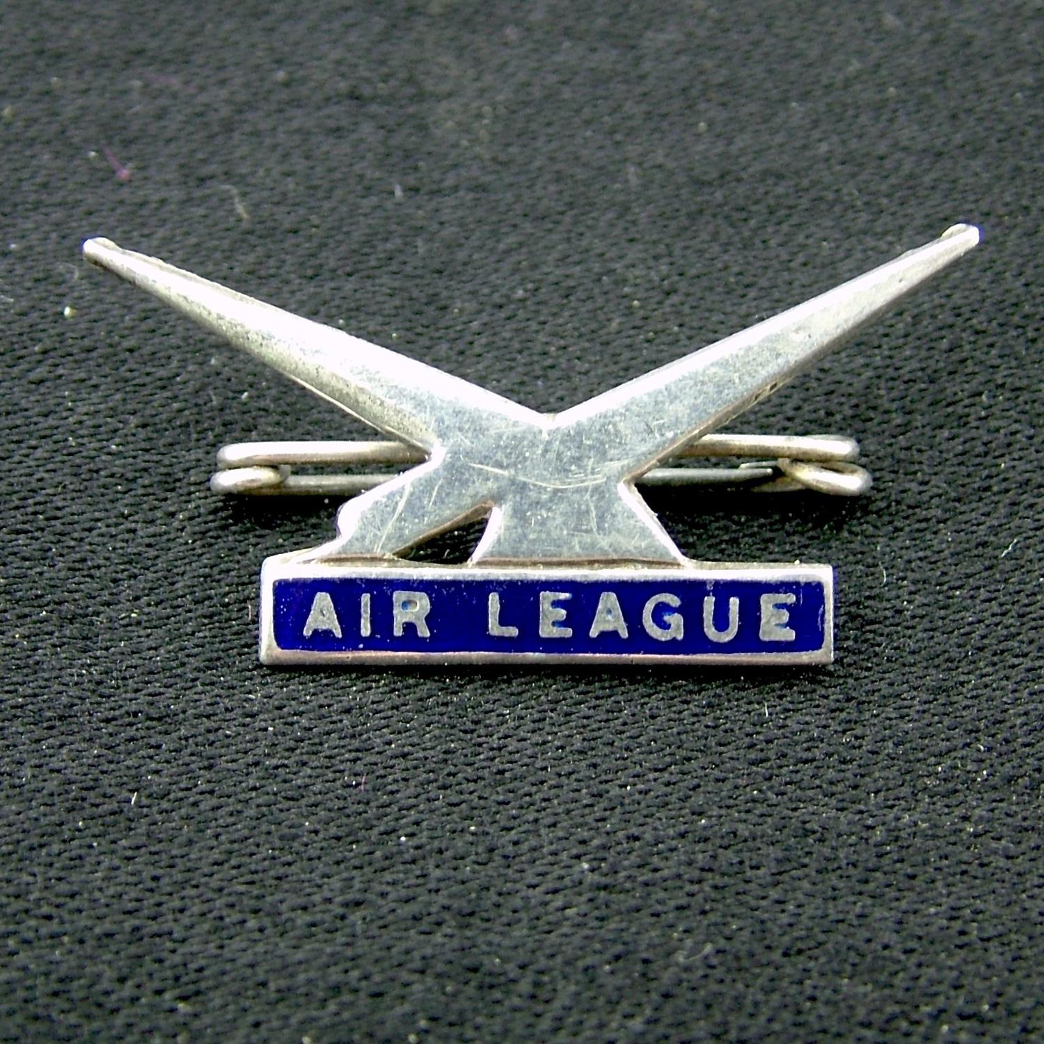 Air League pin badge