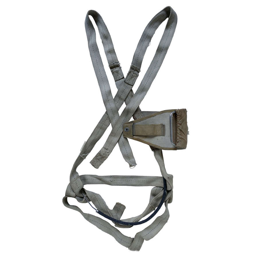 RAF seat type parachute harness - relic