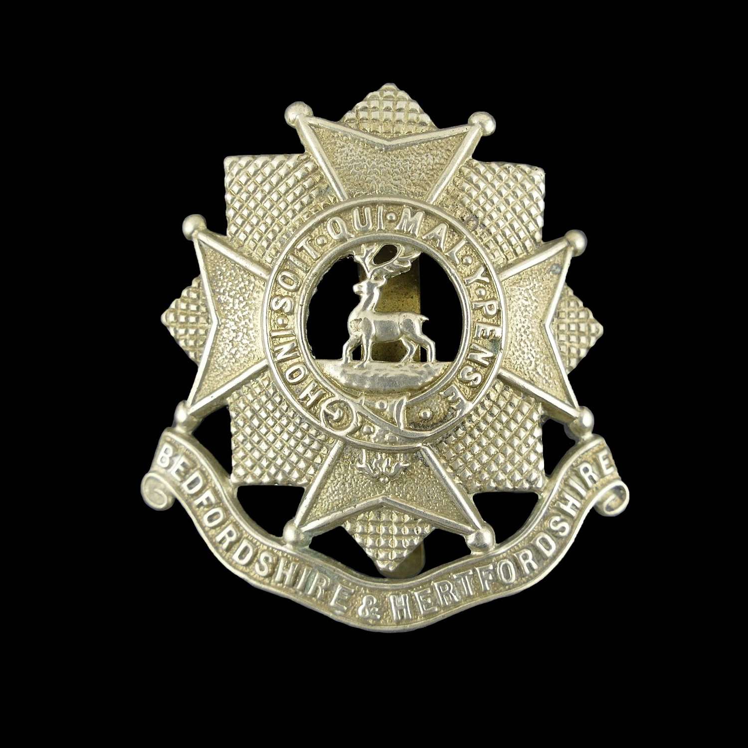 Bedfordshire & Herfordshire cap badge