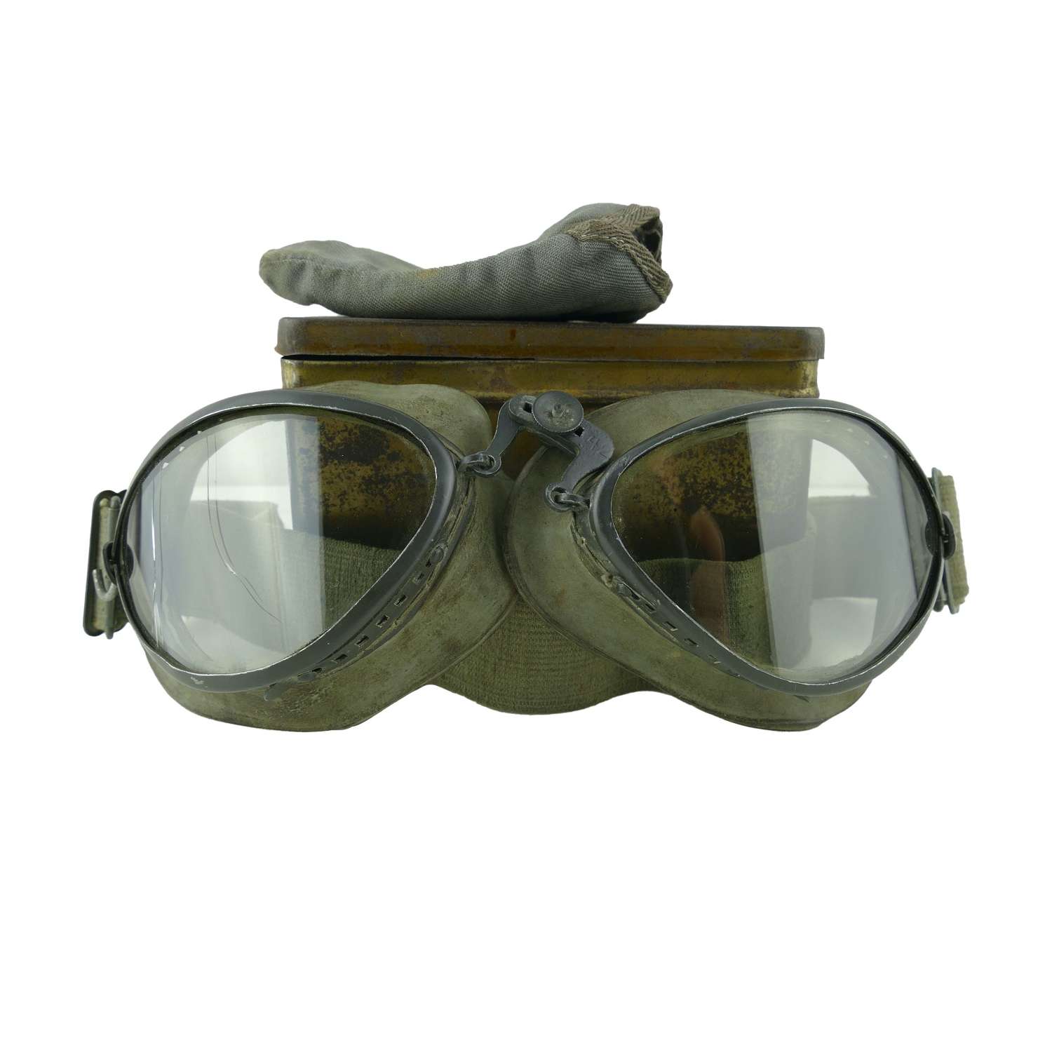 Luftwaffe 'used' general purpose goggles, cased