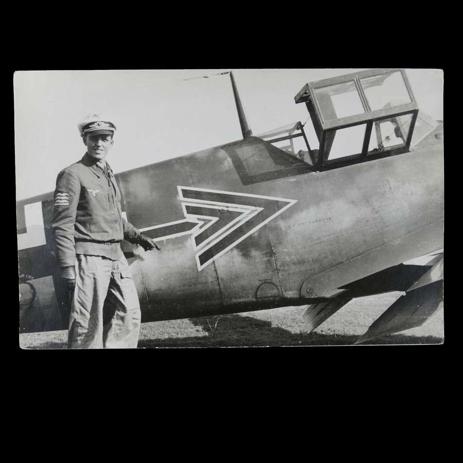 Photo - Luftwaffe pilot with Me109