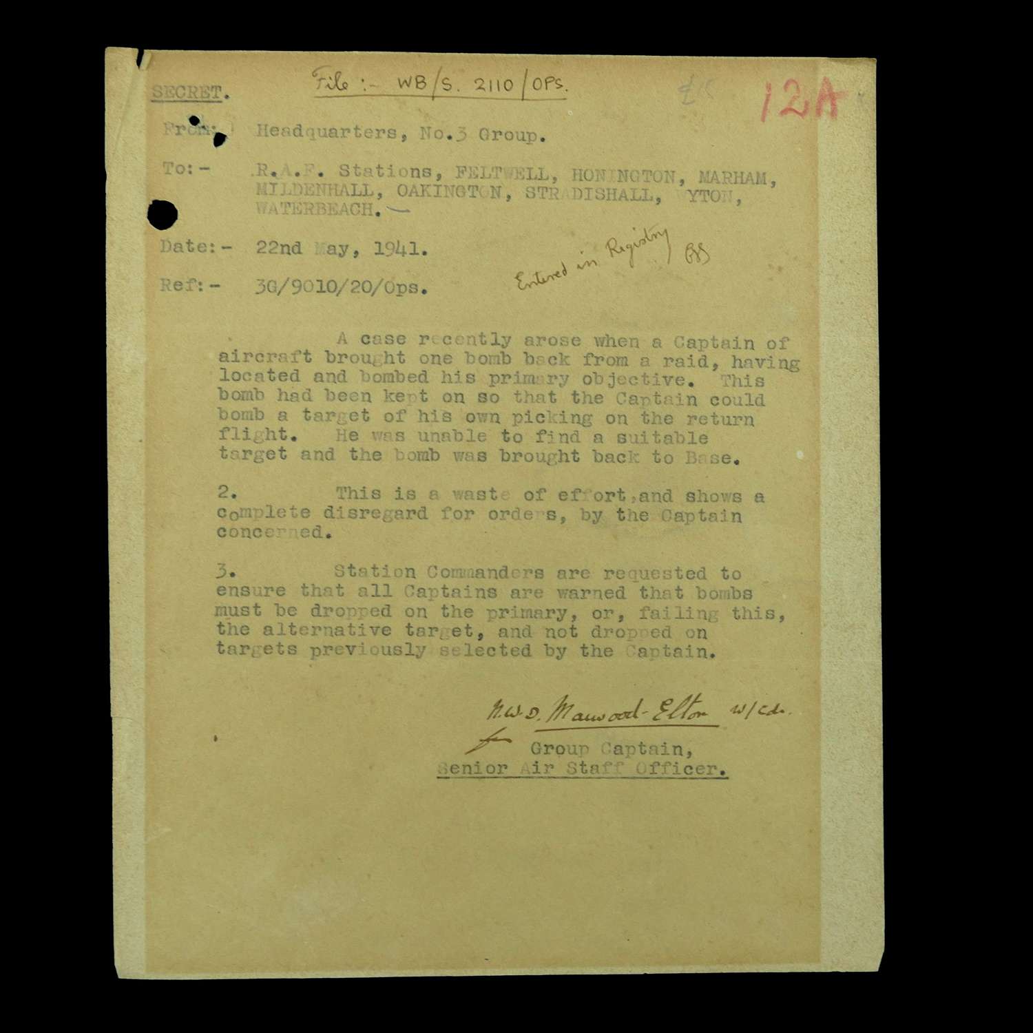 RAF Bomber Command letter re retaining bombs after a raid, c.1941