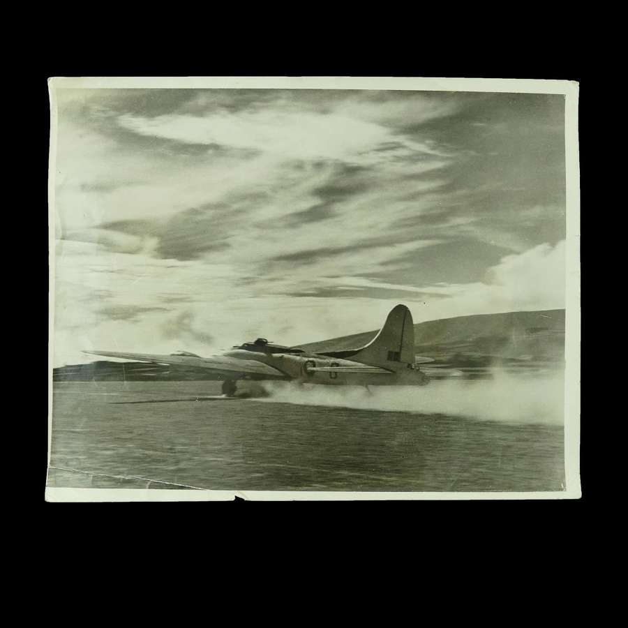 Photo - RAF Coastal Command B-17