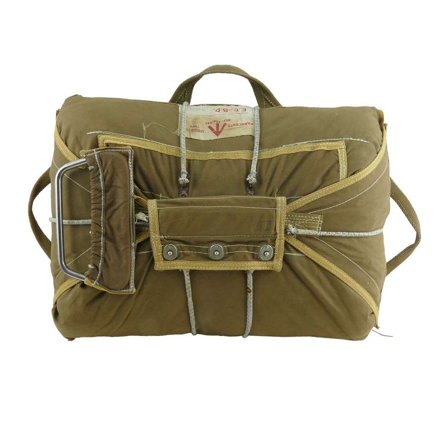 RAF Observer type parachute pack c/w canopy