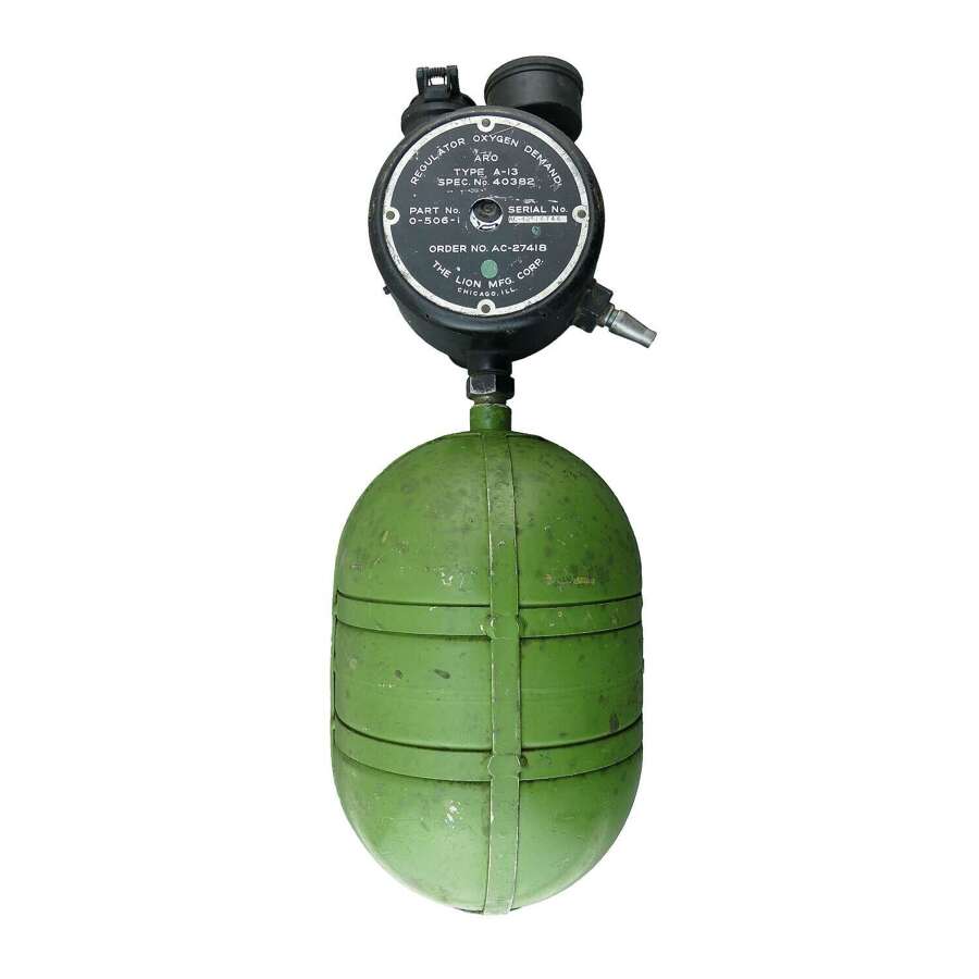 USAAF portable oxygen cylinder, braced, type A-4
